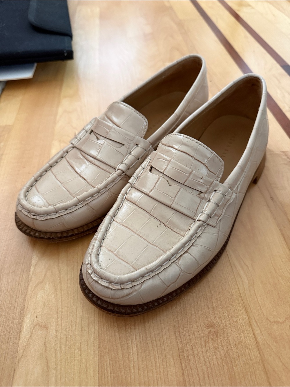 Freda Salvador white crocodile Elba loader size 9.5